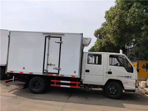 江鈴雙排座藍(lán)牌冷藏車(chē)，城市不限行
