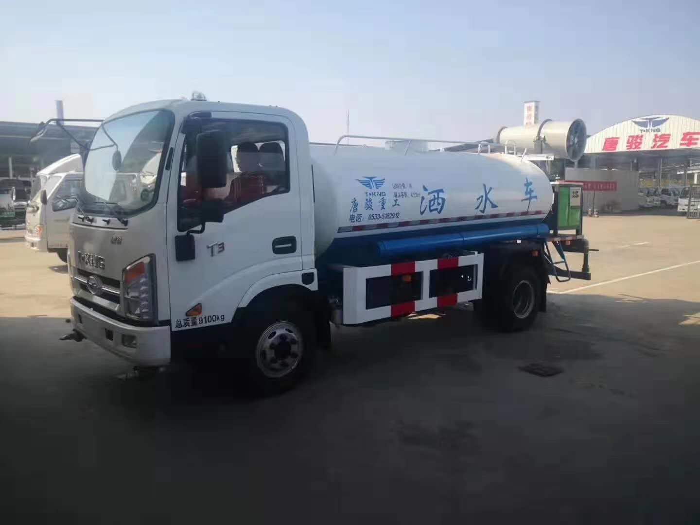 國六最便宜黃牌6方灑水車已出環(huán)保齊全，匹配云內(nèi)D25發(fā)動(dòng)機(jī)，可帶霧炮
