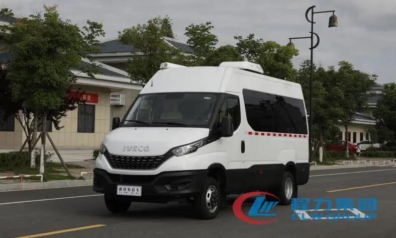程力高端進(jìn)口依維柯福祉房車、奔馳無線通訊壓制車“雙雄”出征，爭(zhēng)霸江湖圈粉無數(shù)成市場(chǎng)新寵