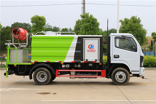 國(guó)六小福瑞卡5噸抑塵車(chē)