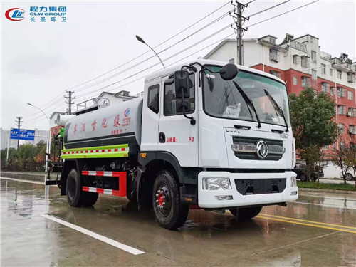 現(xiàn)車！現(xiàn)車！現(xiàn)車！東風(fēng)D9灑水車圖片參數(shù)介紹