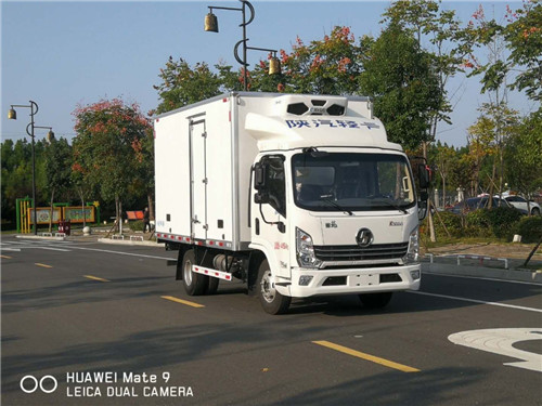 陜汽輕卡徳龍K3000國六濰柴130馬力冷藏車符合國家新規(guī)，現(xiàn)車多多，藍(lán)牌車的首選