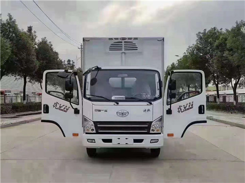 解放國(guó)六4.2米藍(lán)牌冷藏車，冷藏車專用底盤，整車不超重