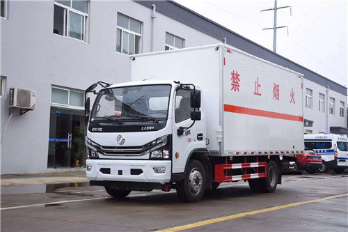 國(guó)六東風(fēng)大多利卡黃牌危險(xiǎn)品廂式運(yùn)輸車可出1類爆破、2類氣體、氣瓶、3類液體、9類雜項(xiàng)可任意出證