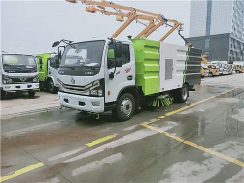 現(xiàn)車！現(xiàn)車！  東風(fēng)3800軸距玉柴165馬力8方洗掃車