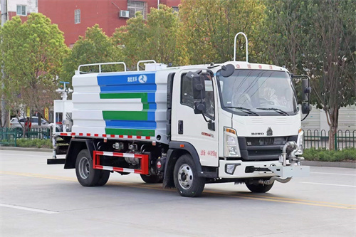 藍(lán)牌—重汽豪沃輕卡【國六抑塵車】公告?容積最大7立方，全國包上牌