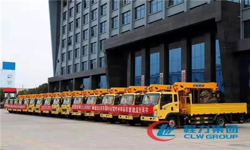 程力多用途隨車吊穩(wěn)居國內(nèi)領(lǐng)先地位。