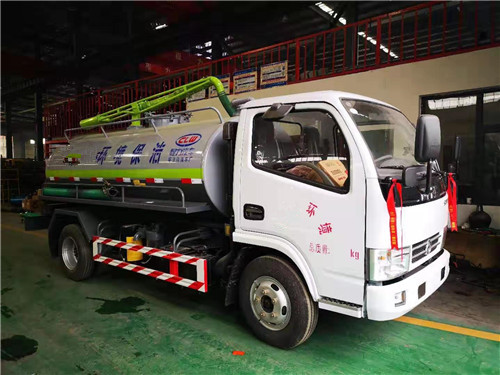 國(guó)五東風(fēng)多利卡D6吸糞車(chē) (1)_副本.jpg