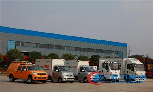 程力新能源醫(yī)用冷鏈專用車和電源搶險車一車難求。