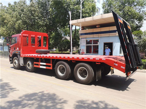 國(guó)五解放悍威前四后八平板運(yùn)輸車(chē) (3).jpg