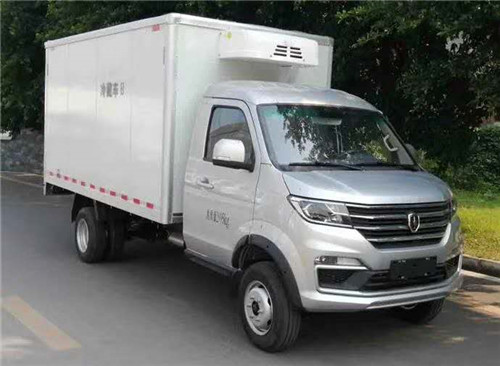 金杯廂長(zhǎng)34米冷藏車 (2).jpg