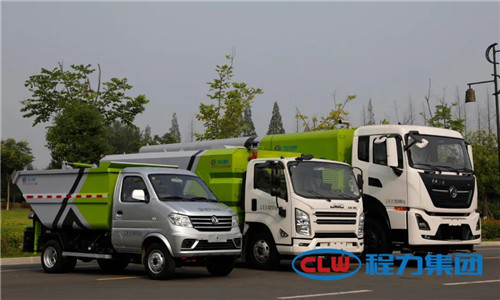 該無泄漏自卸式垃圾車，與程力掃路車、吸塵車、灑水車、抑塵車完美組合，業(yè)已成為城市環(huán)衛(wèi)保潔的標準配置。
