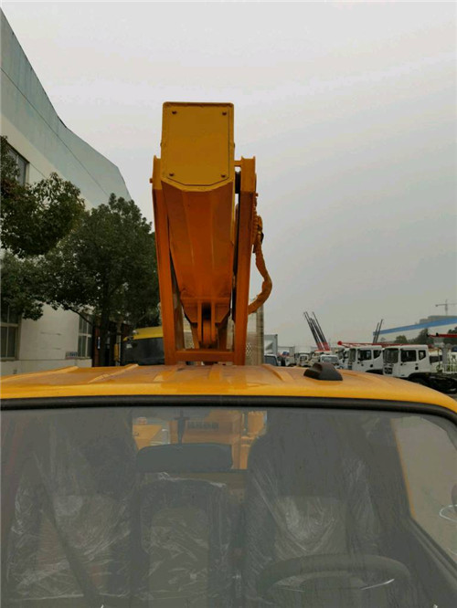 175米伸縮臂式高空作業(yè)車(chē) (6).jpg