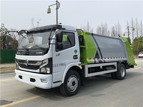 國(guó)六東風(fēng)多利卡8方壓縮式垃圾車(chē) (1).jpg