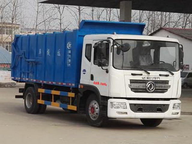 國(guó)五東風(fēng)壓縮式對(duì)接垃圾車(chē)
