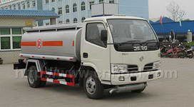 東風(fēng)金霸化工液體運輸車