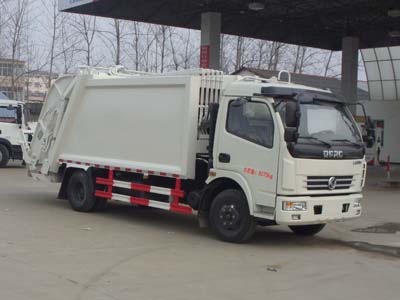 國(guó)五東風(fēng)多利卡壓縮式垃圾車(chē)